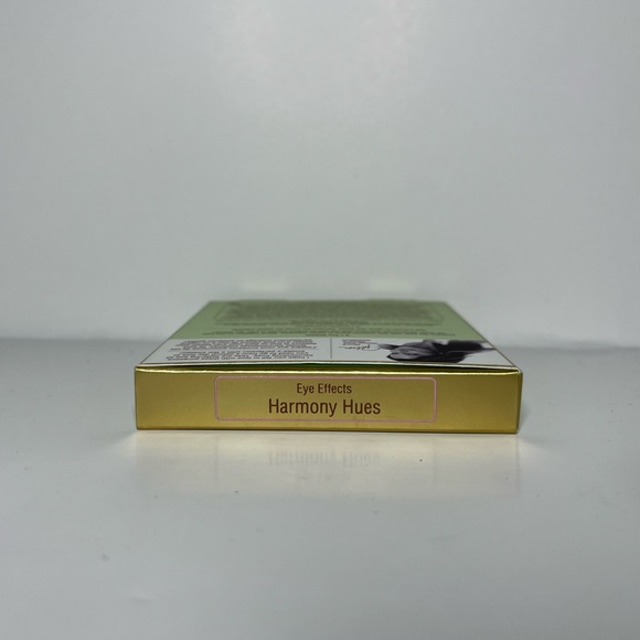 Pixi + Hello Kitty Eye Effects - Picture 2 of 3